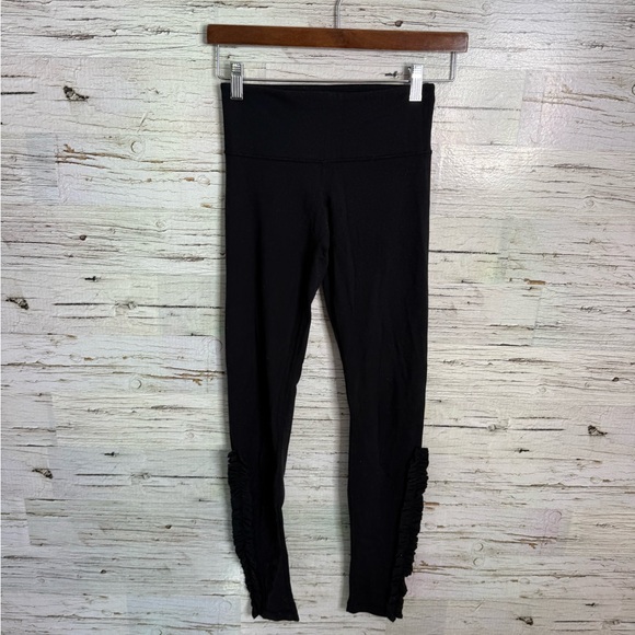 lululemon athletica Black Leggings ruffle size 2 - Picture 1 of 8